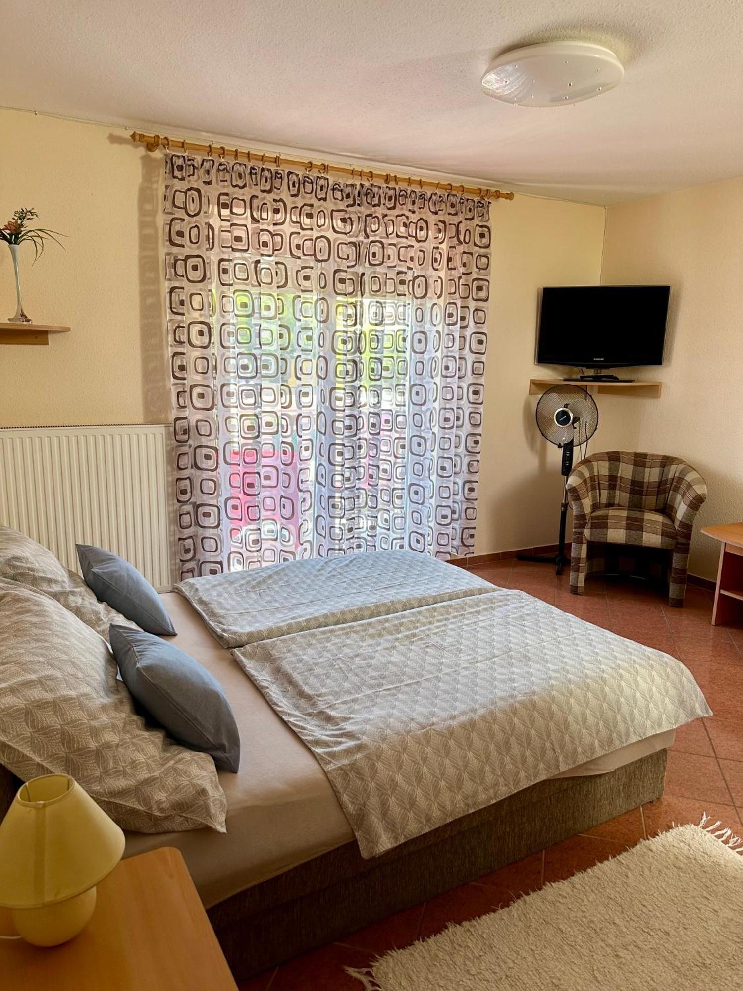 Judit Apartments Hévíz Buitenkant foto